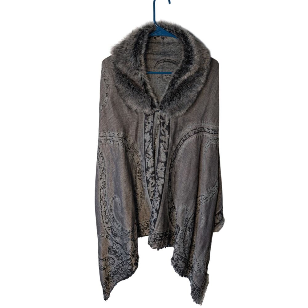 Womens Gray Paisley Poncho Sweater Wrap Faux Fur Collar Boho Shawl Cape One Size